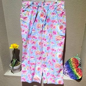 Sag Harbor plus size women's blue floral capris